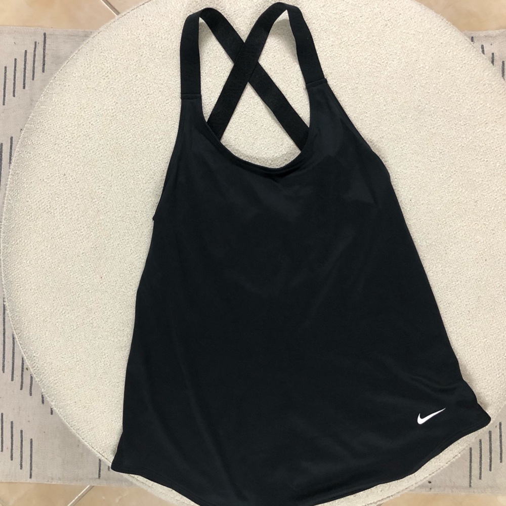 Nike Tank top - brand new. Only wore one time!